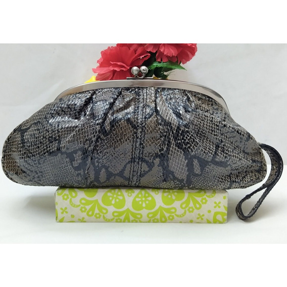 Kenneth Cole Reaction Gray Leather Snakeskin Embossed Kisslock Framed Clutch - Picture 2 of 12